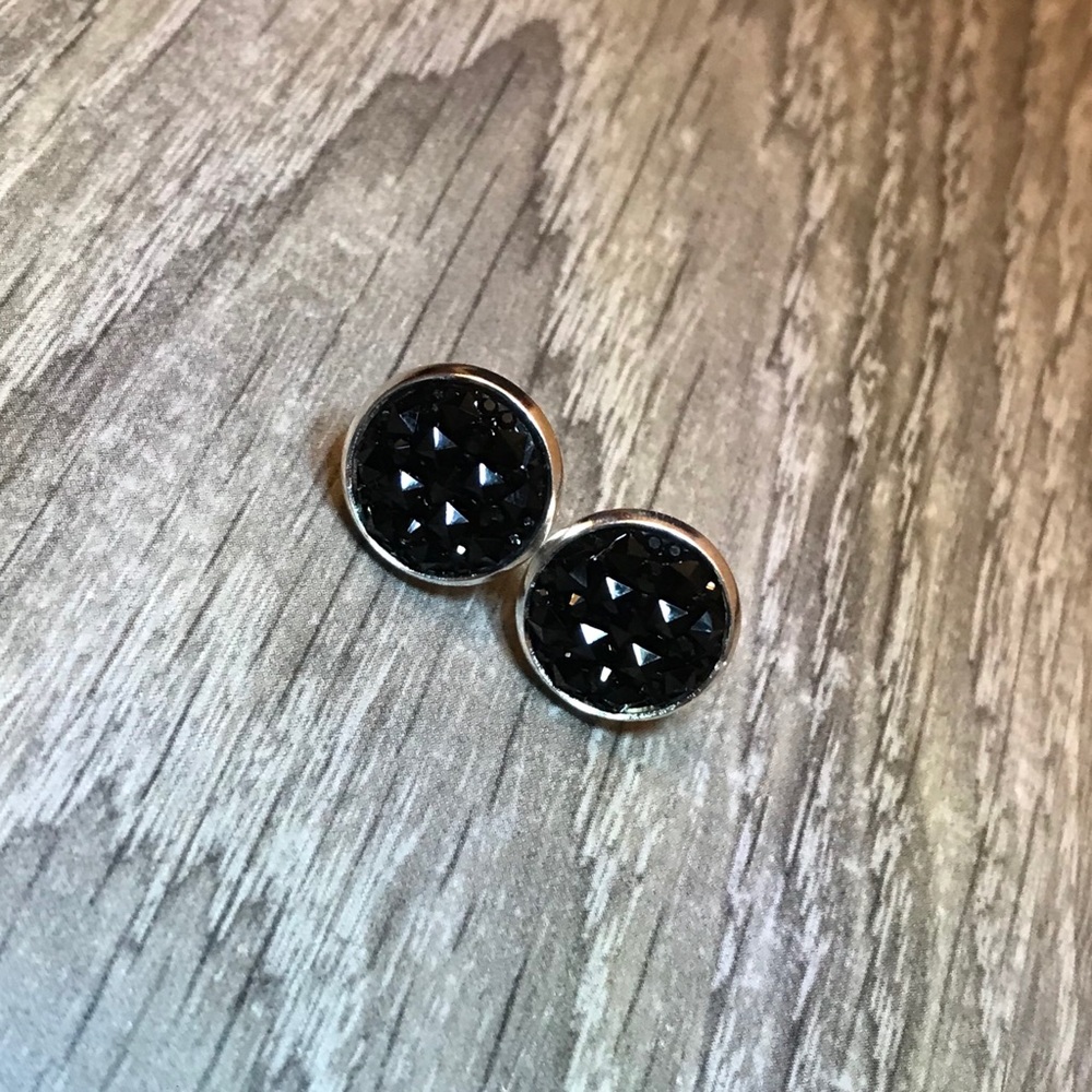 Black Prism w/Silver Stud Earrings